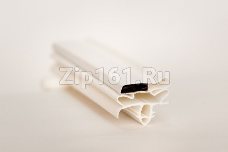 Уплотнитель 830 * 570 мм для морозильной камеры Zanussi ZRB 336, ZRB 330 Вид профиля ОМ
